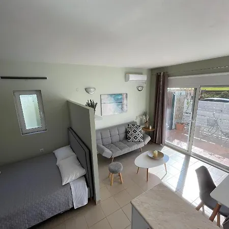 Feriehus Aggeliki's Hideaway *