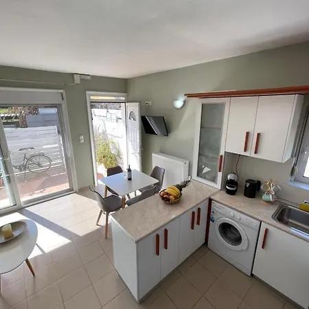 Aggeliki's Hideaway *